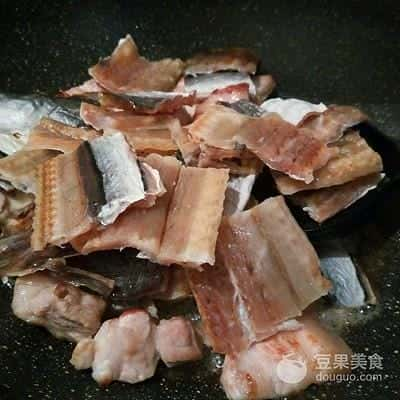 鳗鱼干如何烧（鳗鱼干烧肉怎么烧好吃）