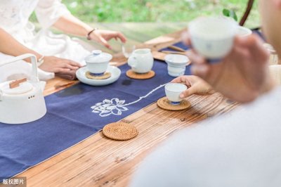 ​生活如茶，人生如书，10首经典品茶诗词，值得细细品，慢慢尝