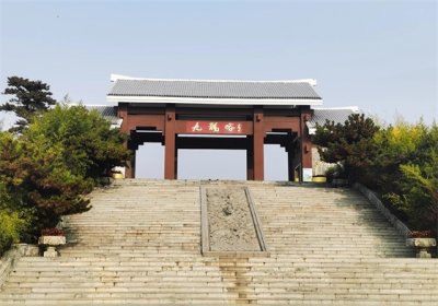 ​青州九龙峪，一处隐藏在群山中的桃源秘境，春日亲子休闲游好去处