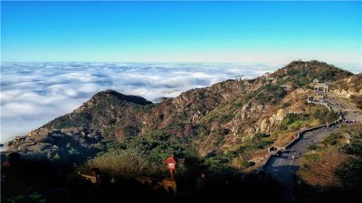 ​一览众山小山是什么山 一览众山小的是什么