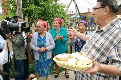 俄罗斯族的民风民俗是怎样的?