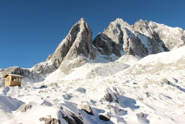 为何玉龙雪山至今无人登顶？