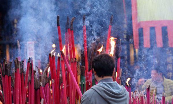 去寺庙烧香时，这两个“大忌”不要触犯，可能会影响运势