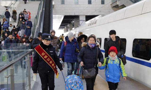 太原：长途汽车站到南站、机场有了直通车，半小时一趟快来体验